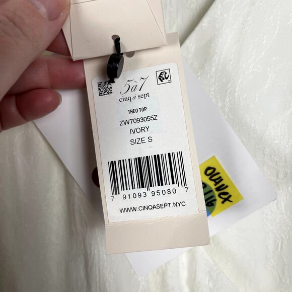 Cinq A Sept Theo Top Wrap Surplice V Neck Blouse Ivory Jacquard Small NWT - Picture 7 of 14